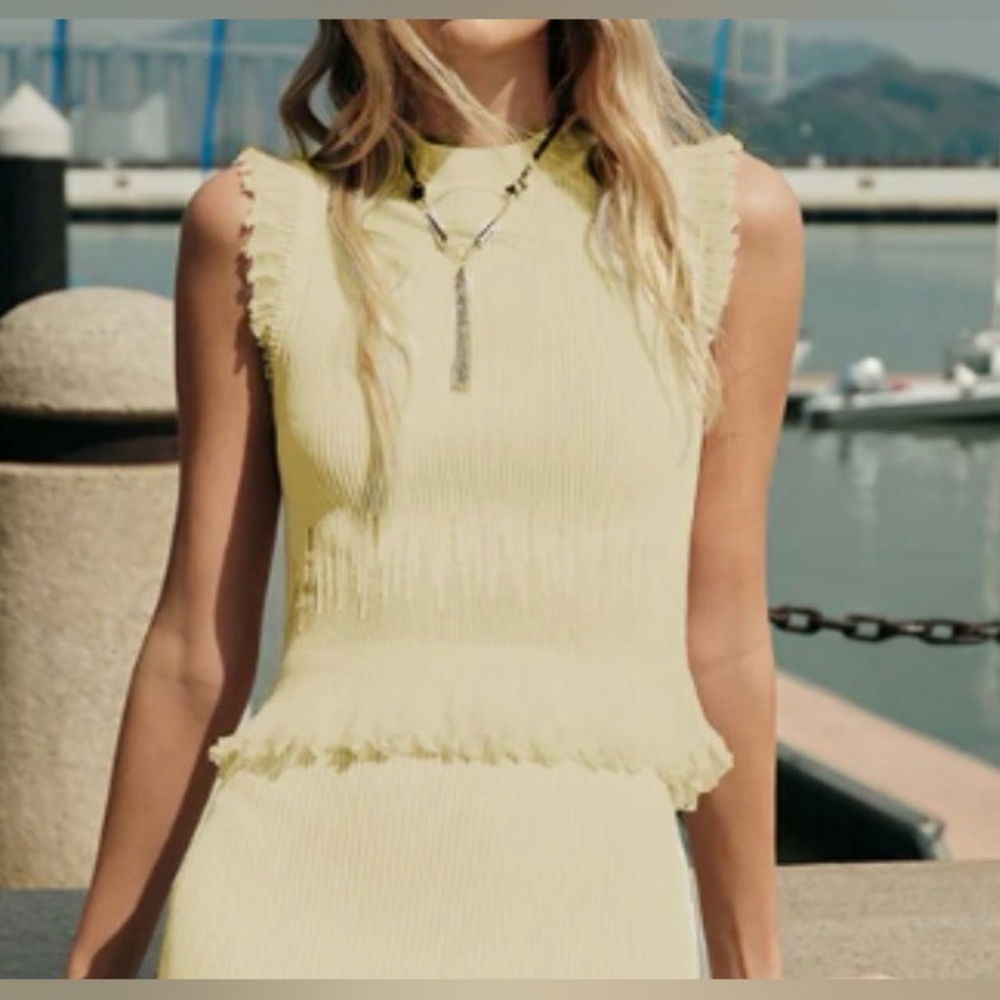 Commense Shirt with Ruffle Trim